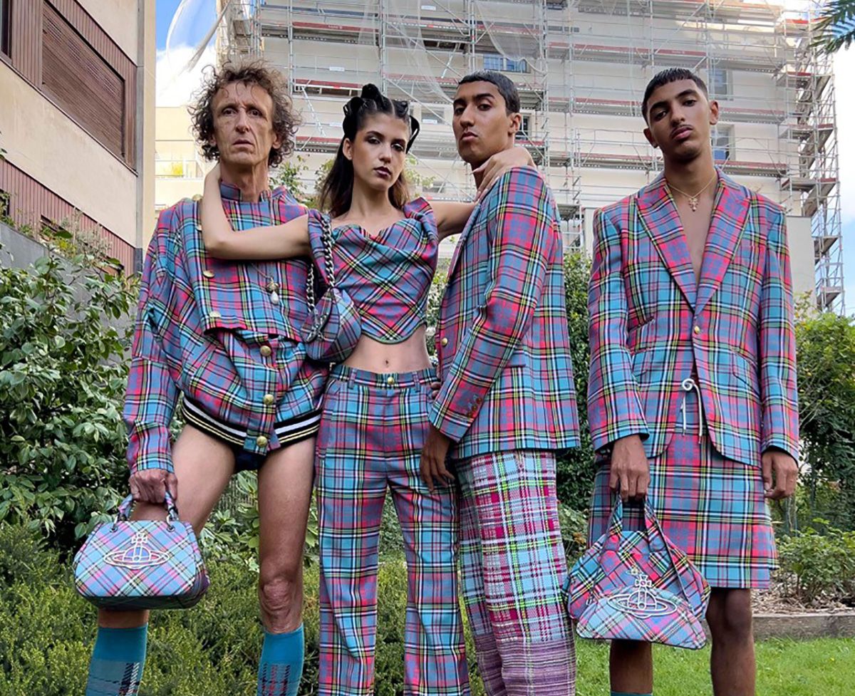 Discover VIVIENNE WESTWOOD Spring Summer 2023 Collection