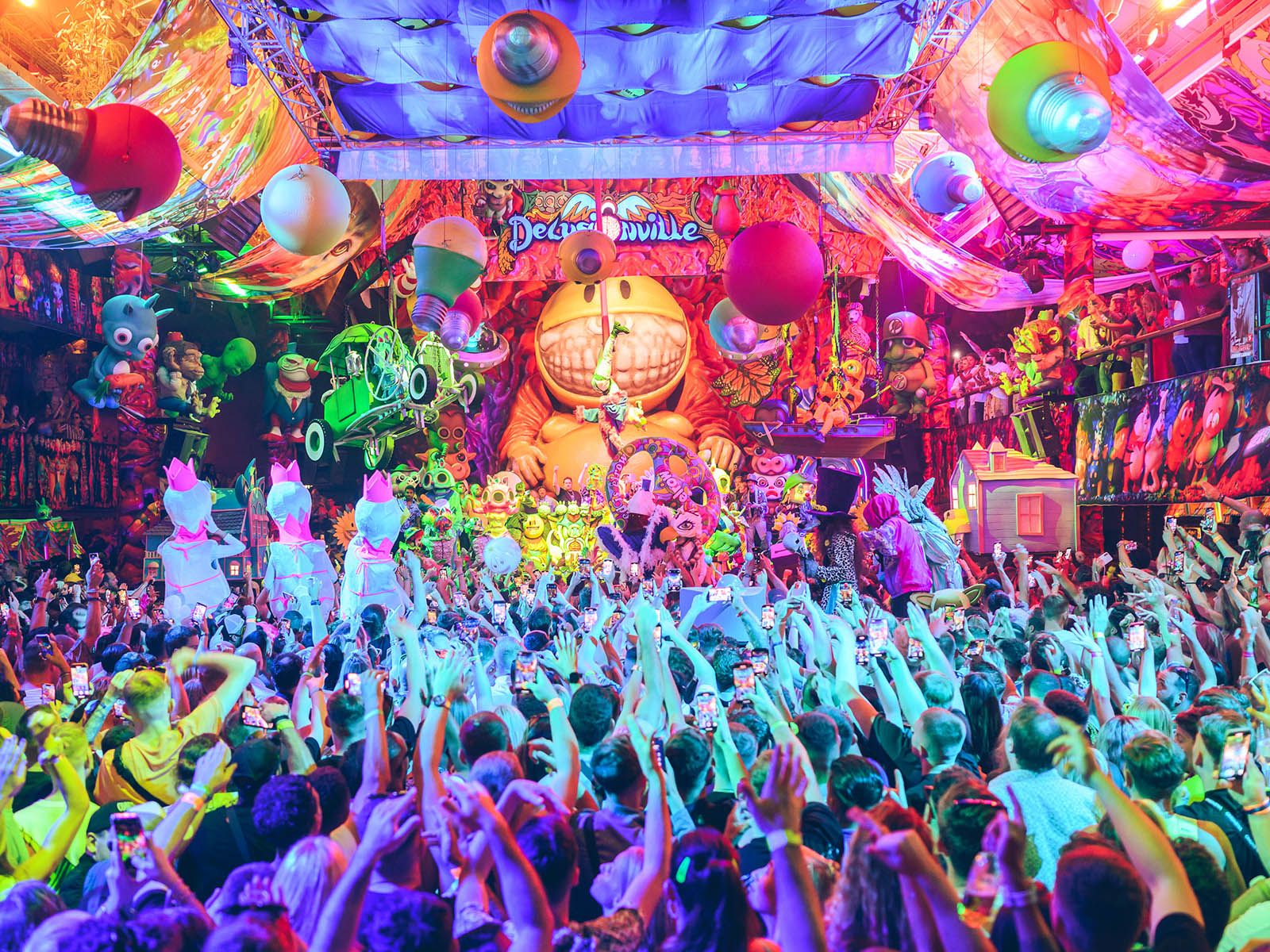 Everything we lived in Ibiza w/ elrow x Ron English