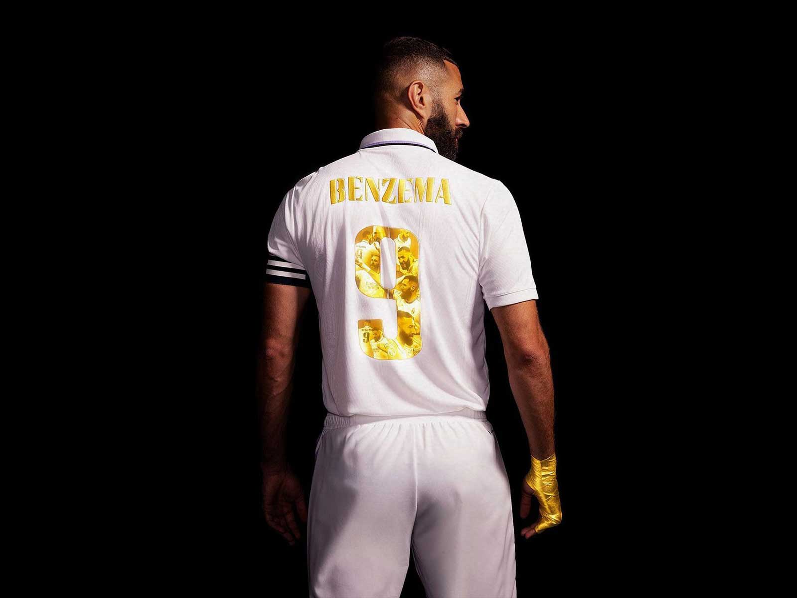 Karim Benzema gana el Balón de Oro y lo celebra con una camiseta de edición especial