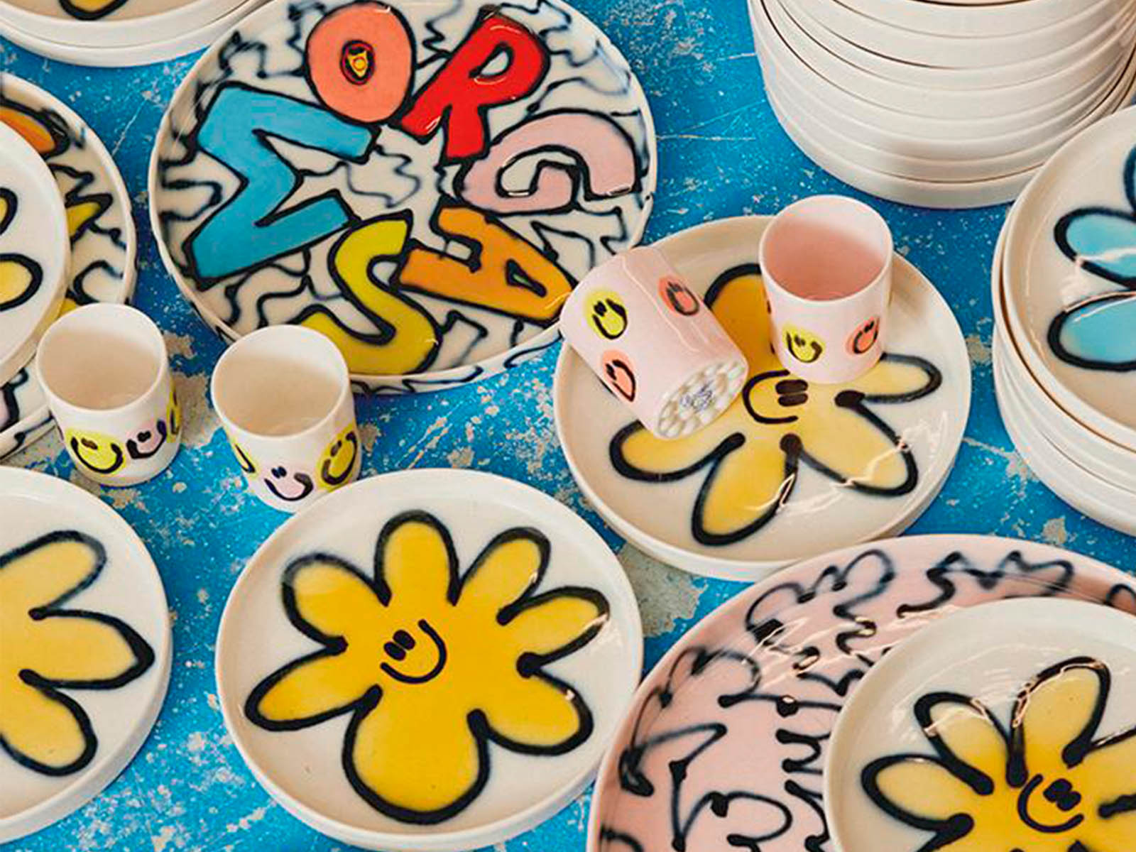 Carne Bollente lanza una colección con Frizbee Ceramics