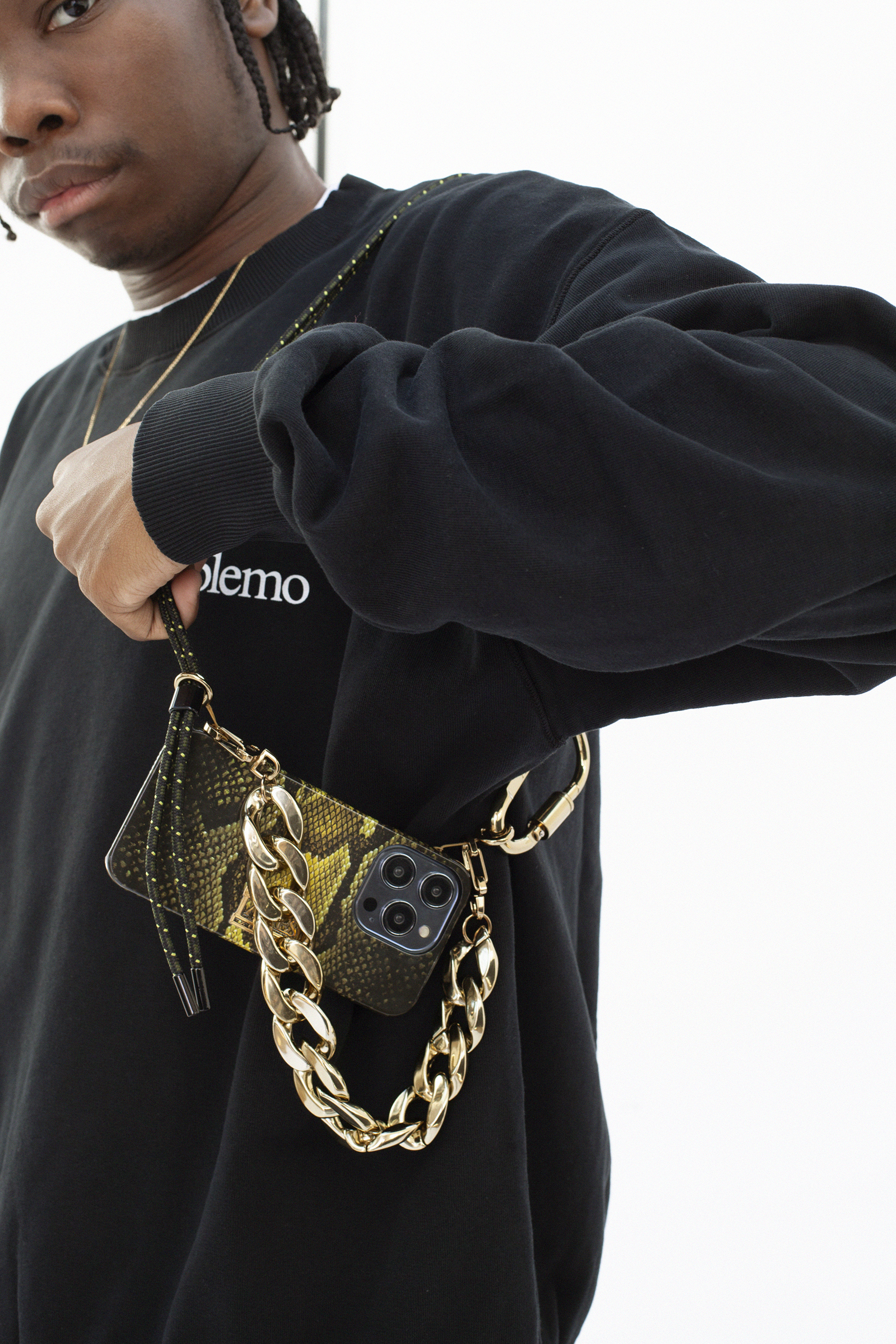 The Bottega Chain Pouch is now a fanny pack - HIGHXTAR.