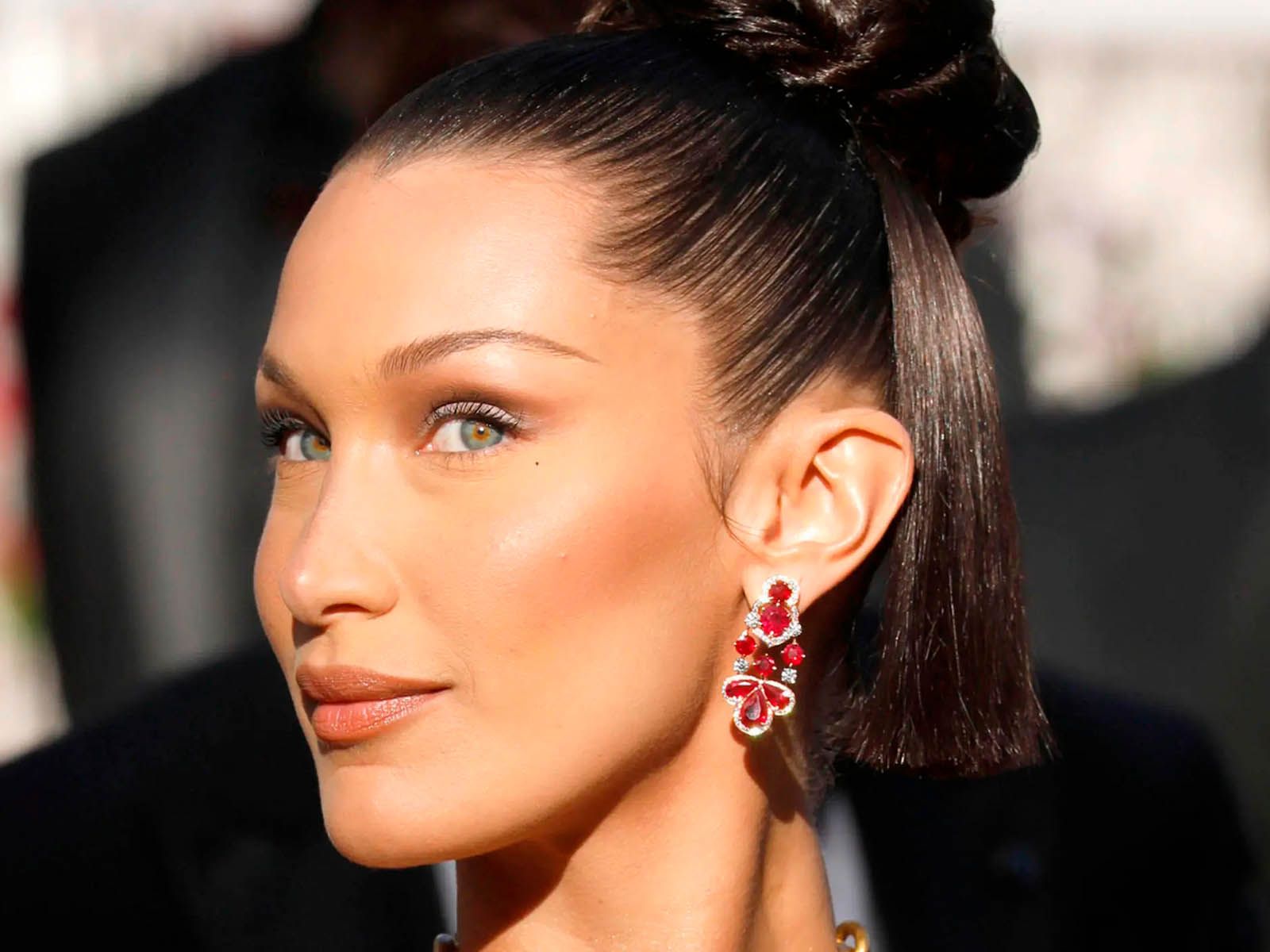 Why EVERYONE - including Bella Hadid - is 'mewing, mewing before and after  