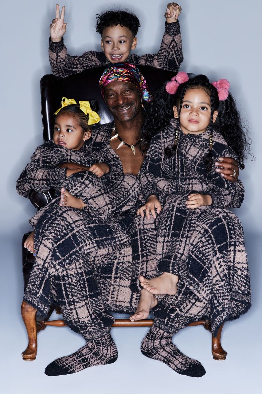 Snoop Dogg stars with his family in Skims holiday campaign - HIGHXTAR.