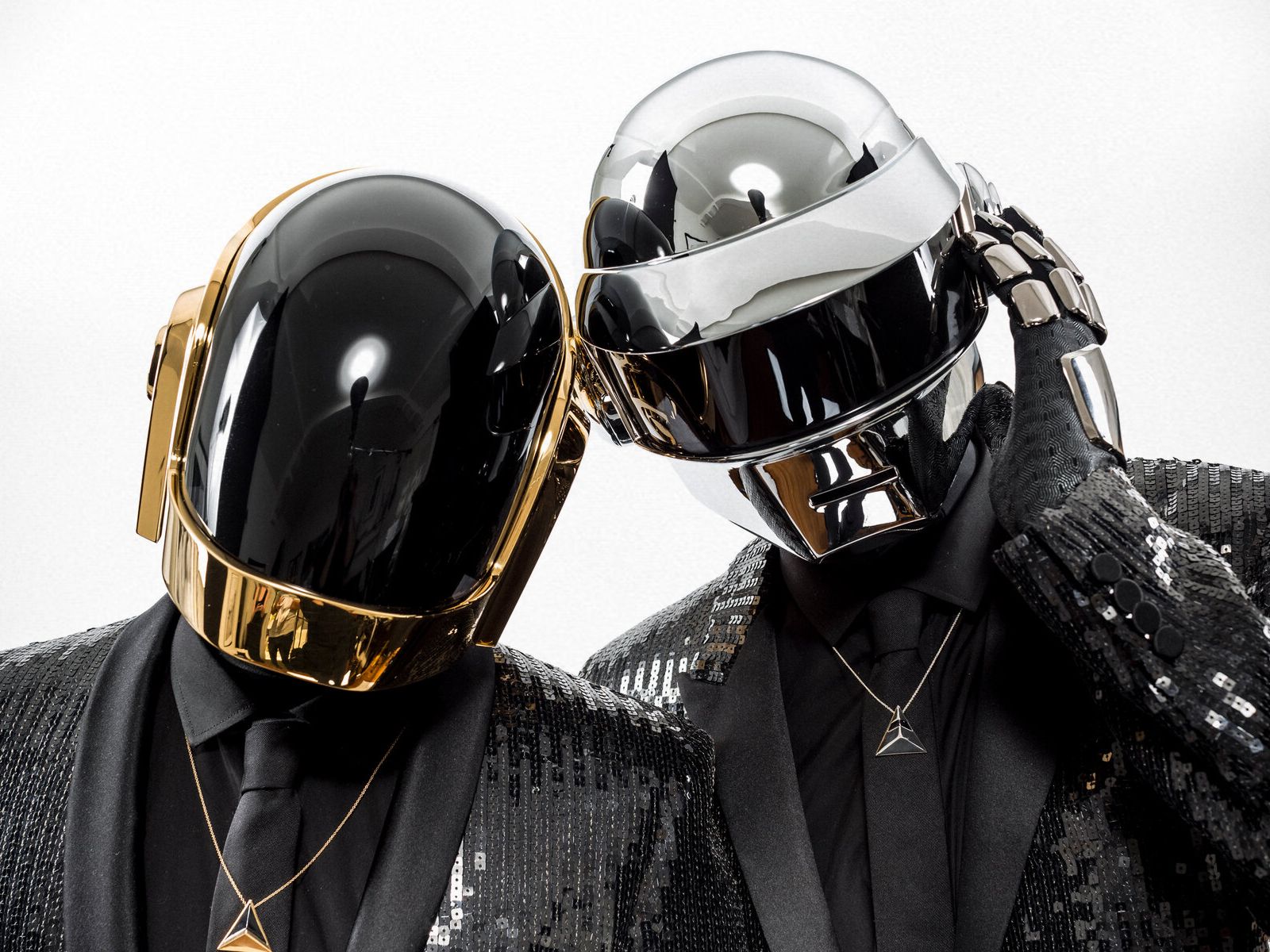 Daft Punk hace público un vídeo inédito donde interpreta ‘Rollin’ & Scratching’ sin cascos