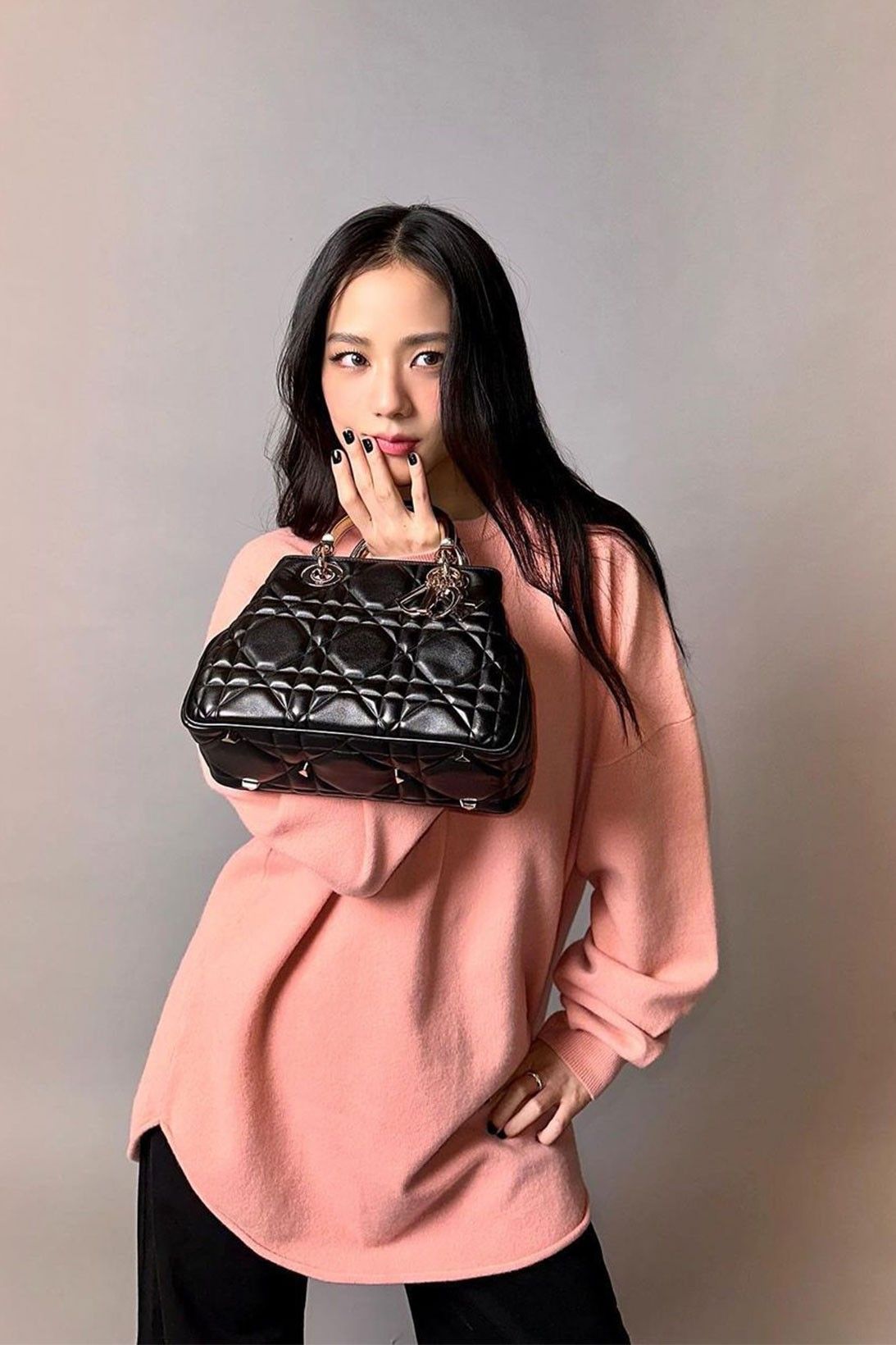 Lady 95.22: Dior's new it-bag that has won over Jisoo from BLACKPINK -  HIGHXTAR.