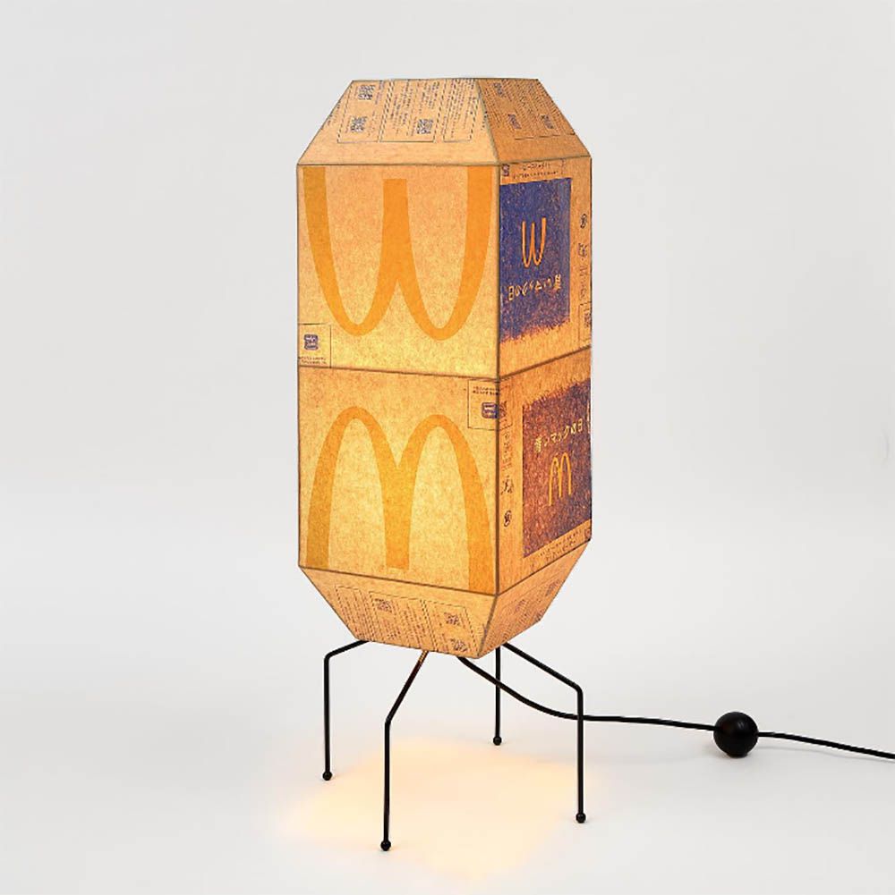 El regalo perfecto: una lámpara hecha con bolsas de McDonald's