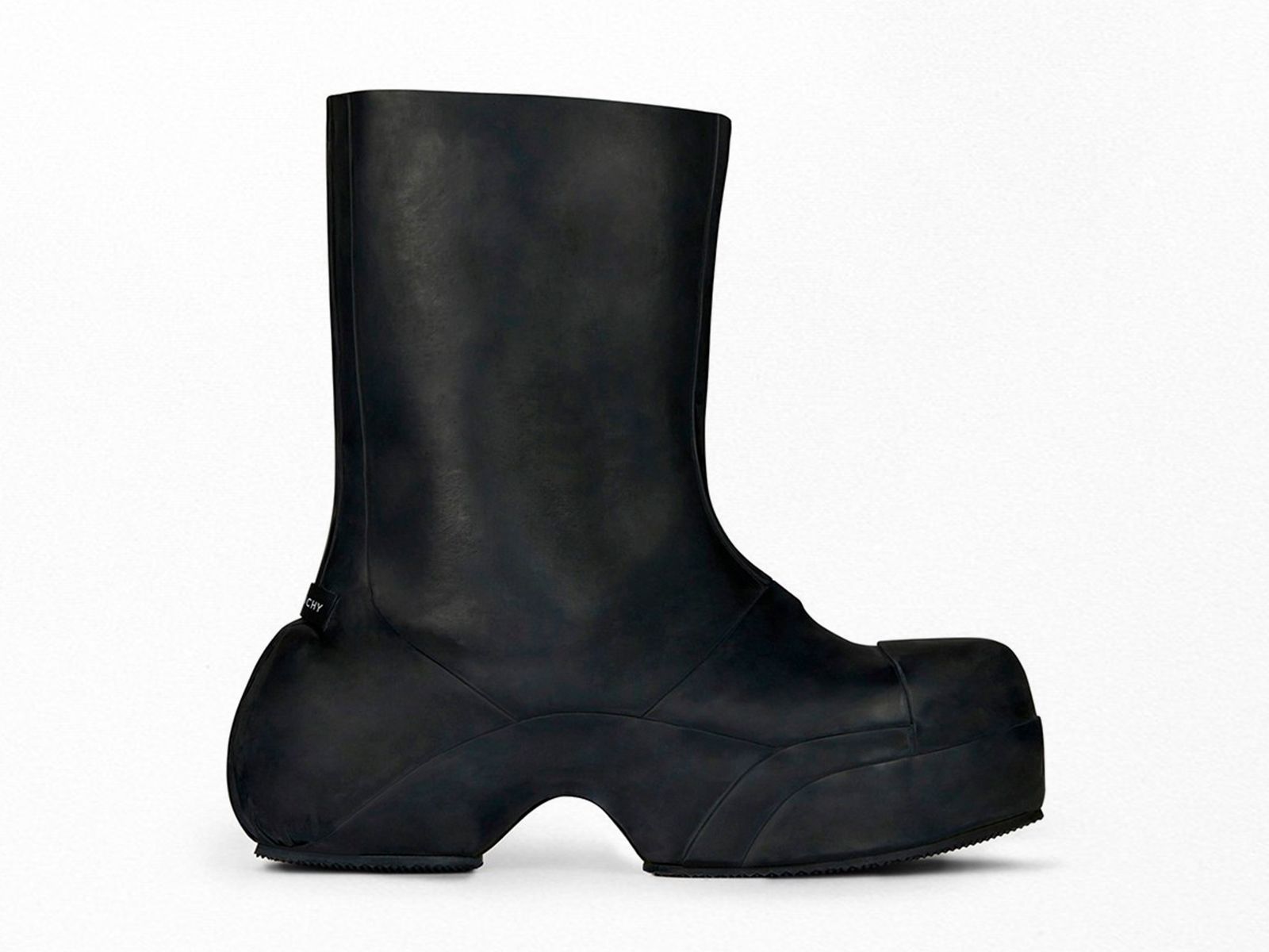 Así son las nuevas Show Boots de Givenchy