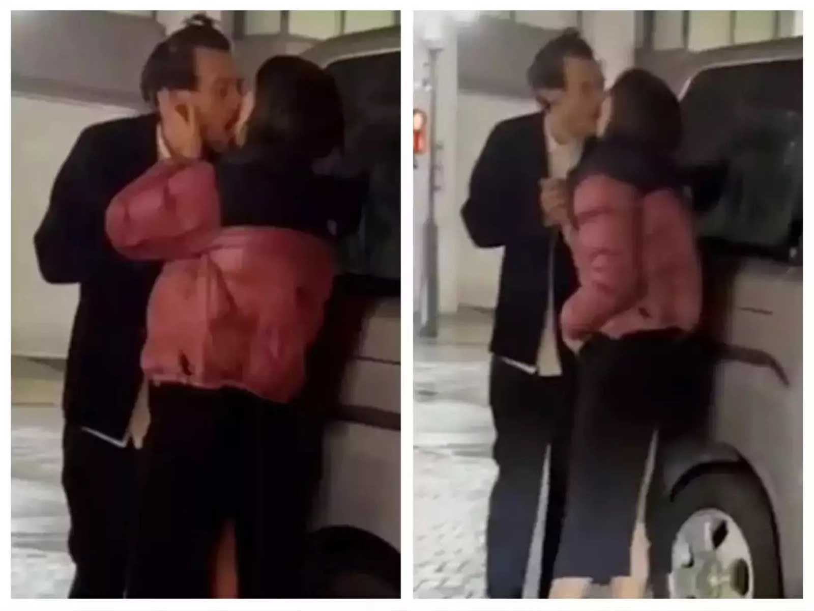 El romántico beso entre Harry Styles y Emily Ratajkowski en Tokio