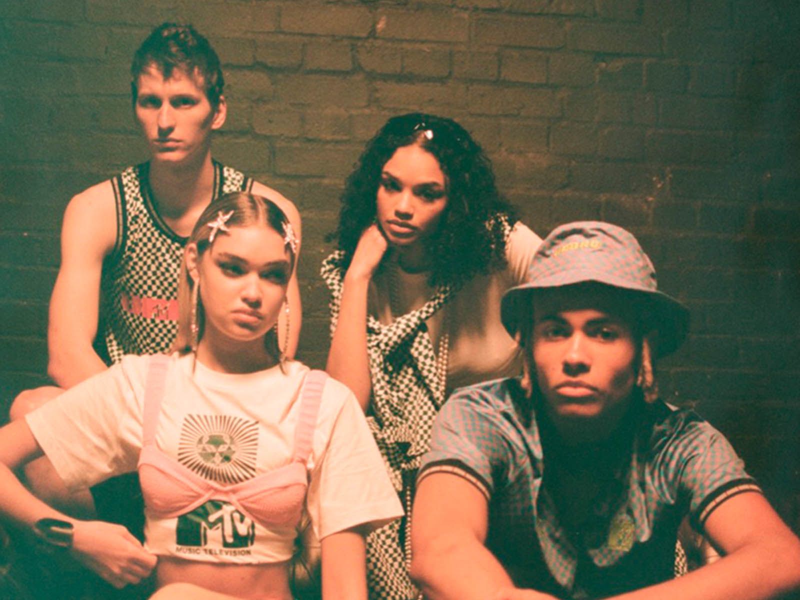MTV y Umbro celebran el surgimiento del Acid House con esta colección