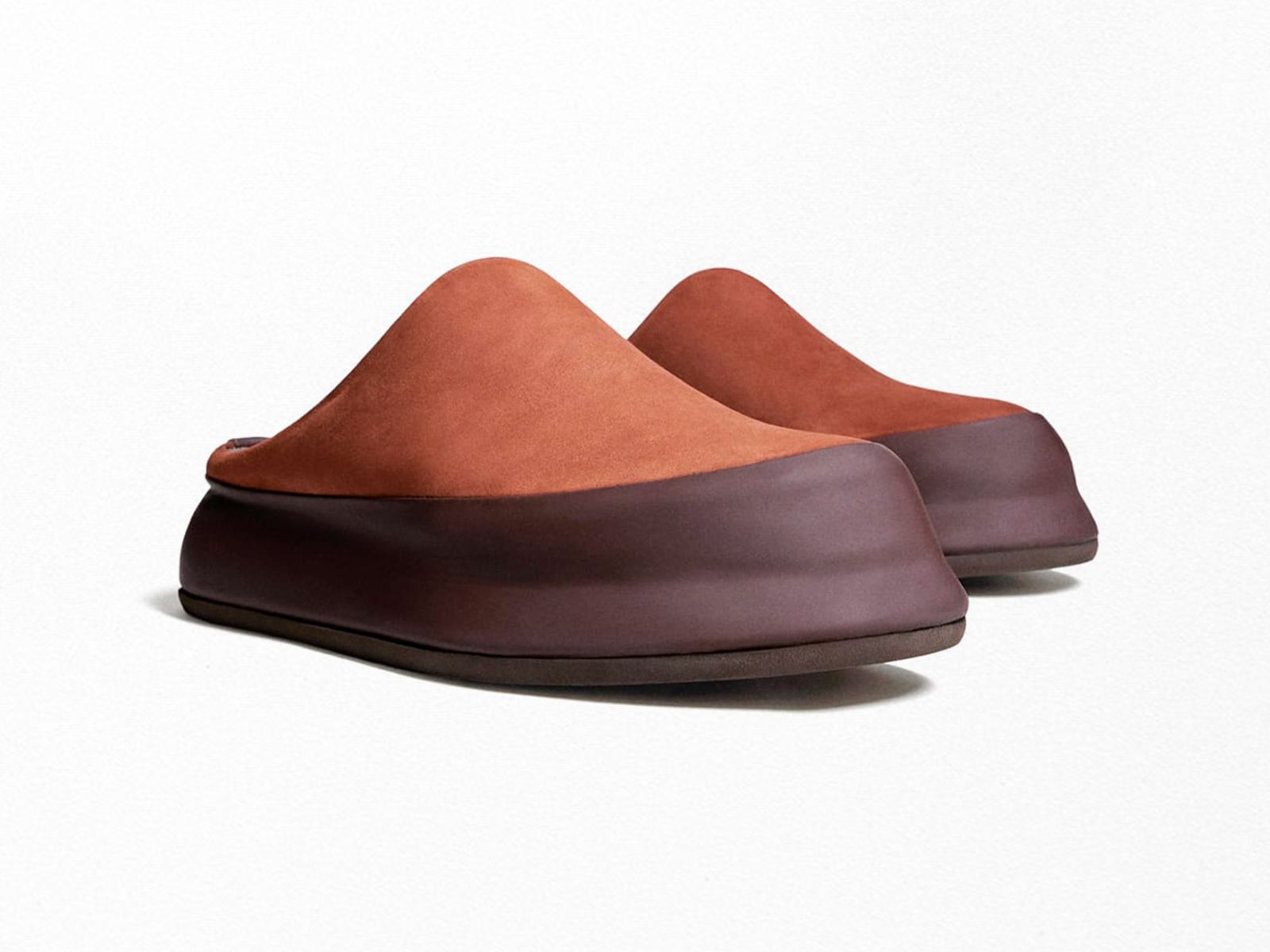 Jacquemus’ ‘Goia’ mules arrive just in time for spring