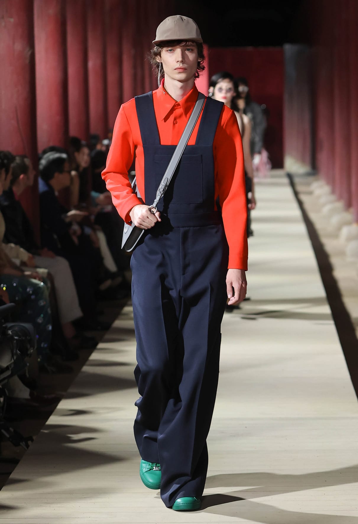 Gucci Cruise 2024: a conversation between the house's tradition and ...