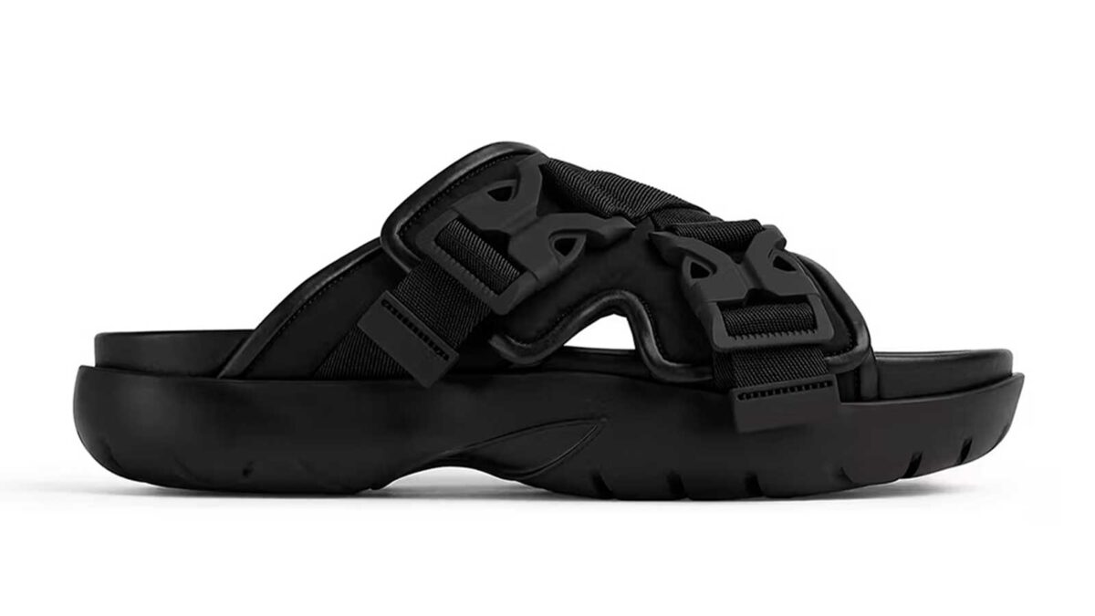 Bottega Veneta presents its summer sandals - HIGHXTAR.