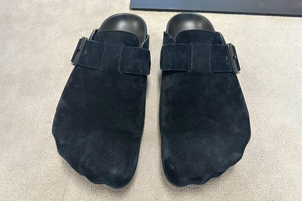 These are the latest Balenciaga Spring 2024 mules - HIGHXTAR.