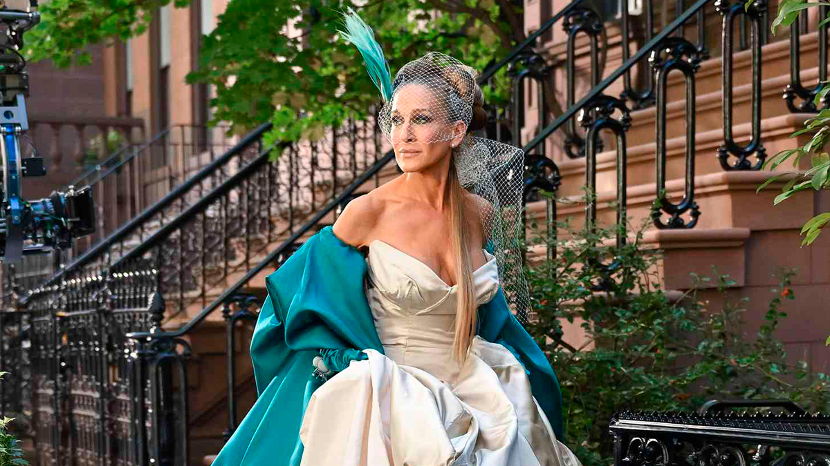 This is the Vivienne Westwood piece Carrie Bradshaw is wearing again