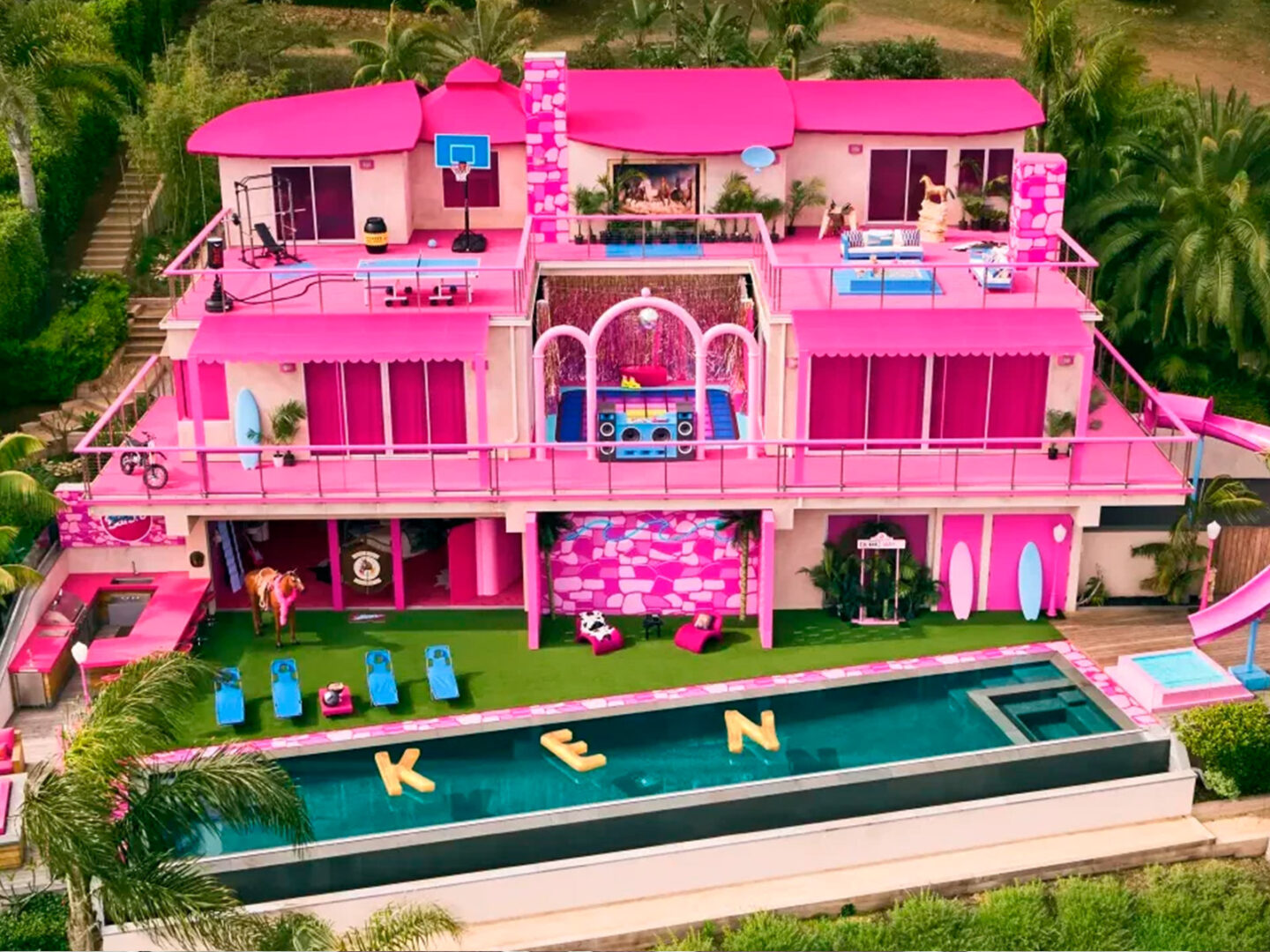 This is Airbnb’s new “Barbie House” in Malibu