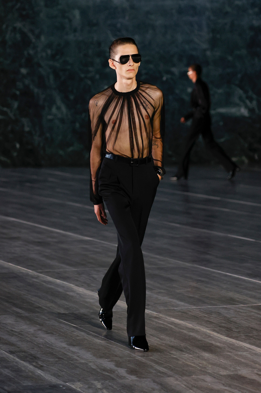 Vaccarello unveiled his dazzling Saint Laurent SS24 in Berlin - HIGHXTAR.