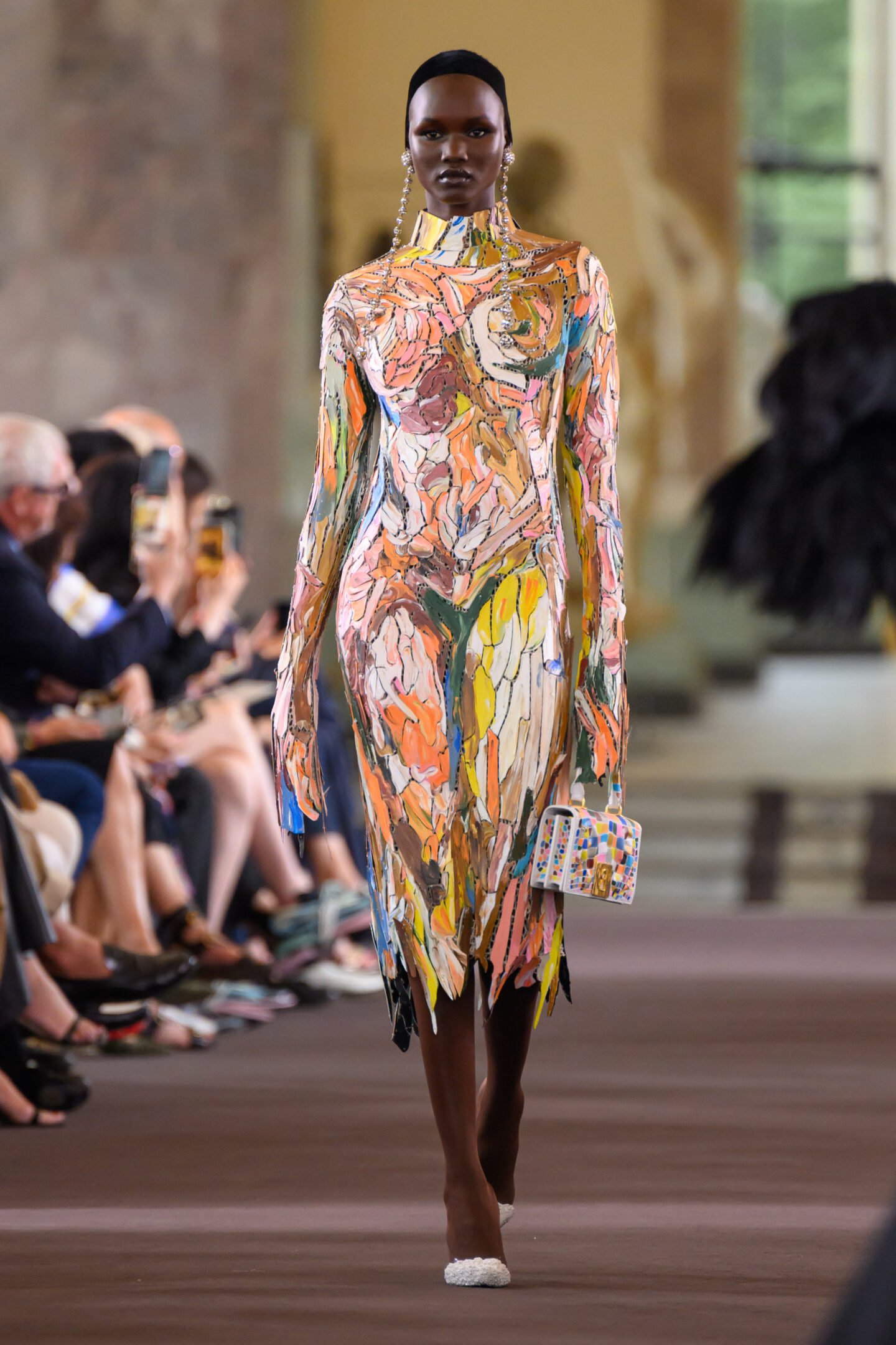 Schiaparelli FW24 Haute Couture collection is by and for artists - HIGHXTAR.