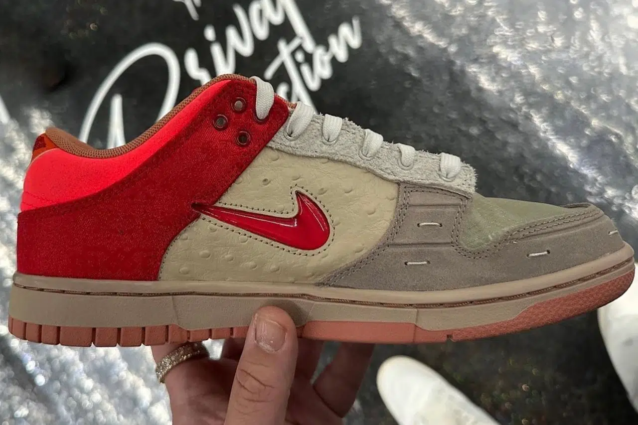 These are the images of CLOT x Nike Dunk Low What The - HIGHXTAR.