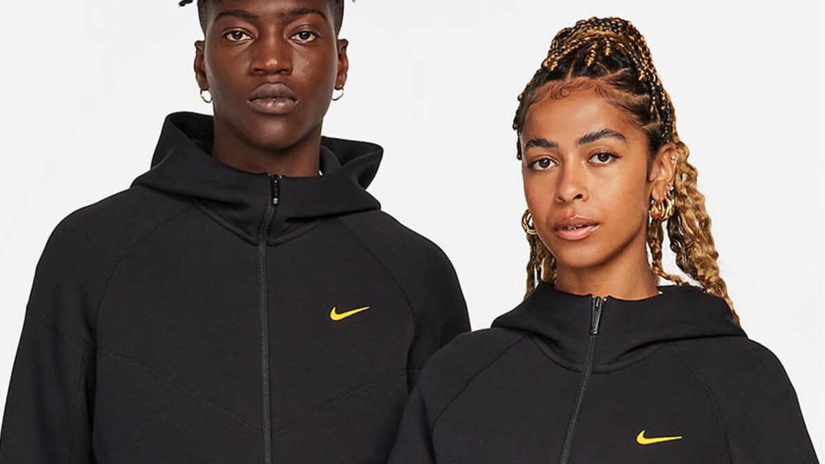 Nike NOCTA Tech Fleece selection arrives in black - HIGHXTAR.