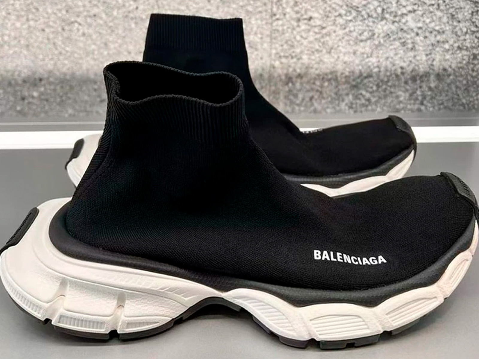 De Alpen vreemd Giet The Balenciaga Speed Trainer has been fused with a 3XL sole unit - HIGHXTAR.