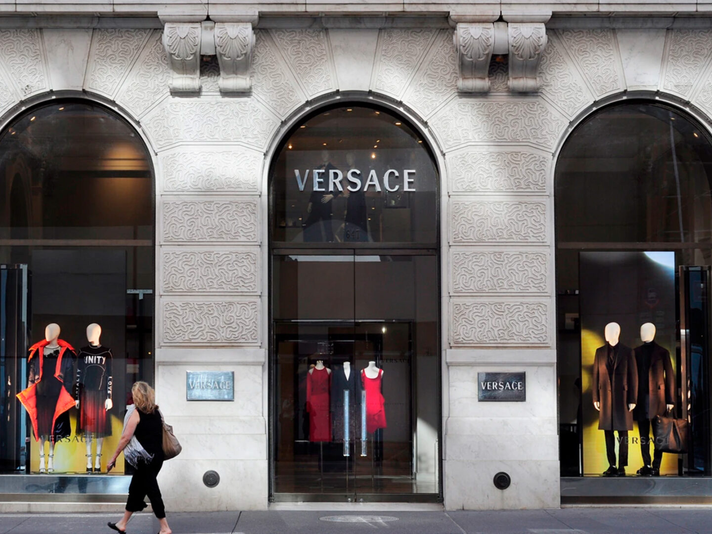 Tapestry buys Versace, Jimmy Choo and Michael Kors in $8.5 billion deal
