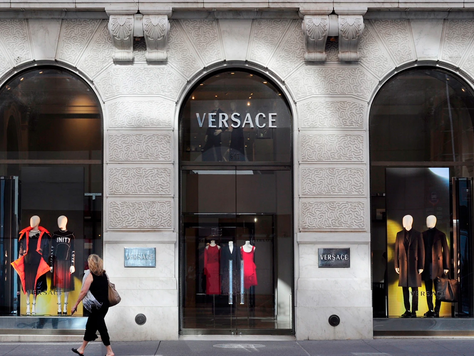 Tapestry buys Versace, Jimmy Choo and Michael Kors in $8.5 billion deal -  HIGHXTAR.