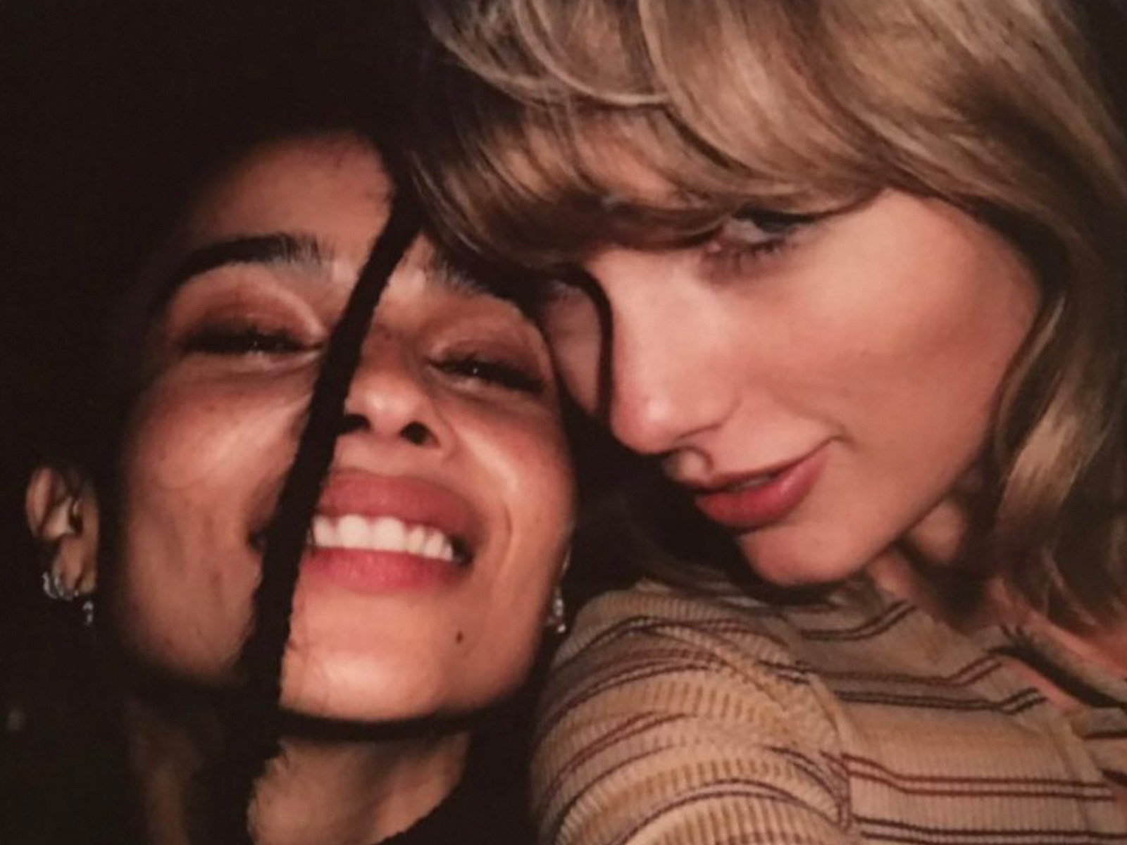 A romance between Taylor Swift and Zoë Kravitz? The new theory circulating  on TikTok - HIGHXTAR.