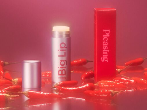 Pleasing de Harry Styles se atreve con un bálsamo labial que sabe a pimienta