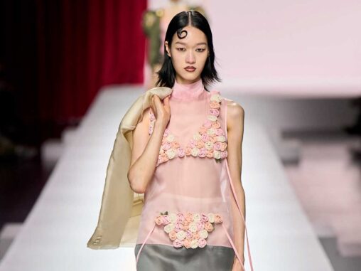 La colección SS24 de Moschino: una celebración de su 40º aniversario