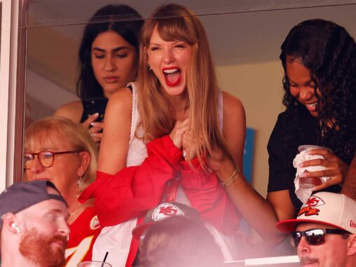 A romance between Taylor Swift and Travis Kelce? We tell you all about it