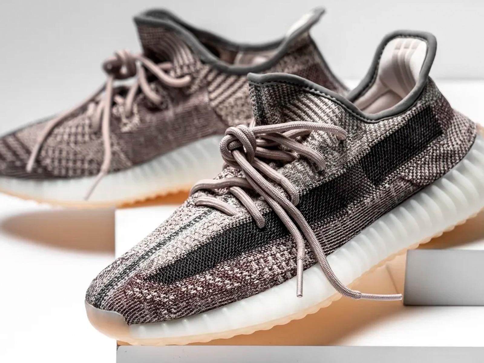 adidas pone en pausa los lanzamientos de YEEZY HIGHXTAR