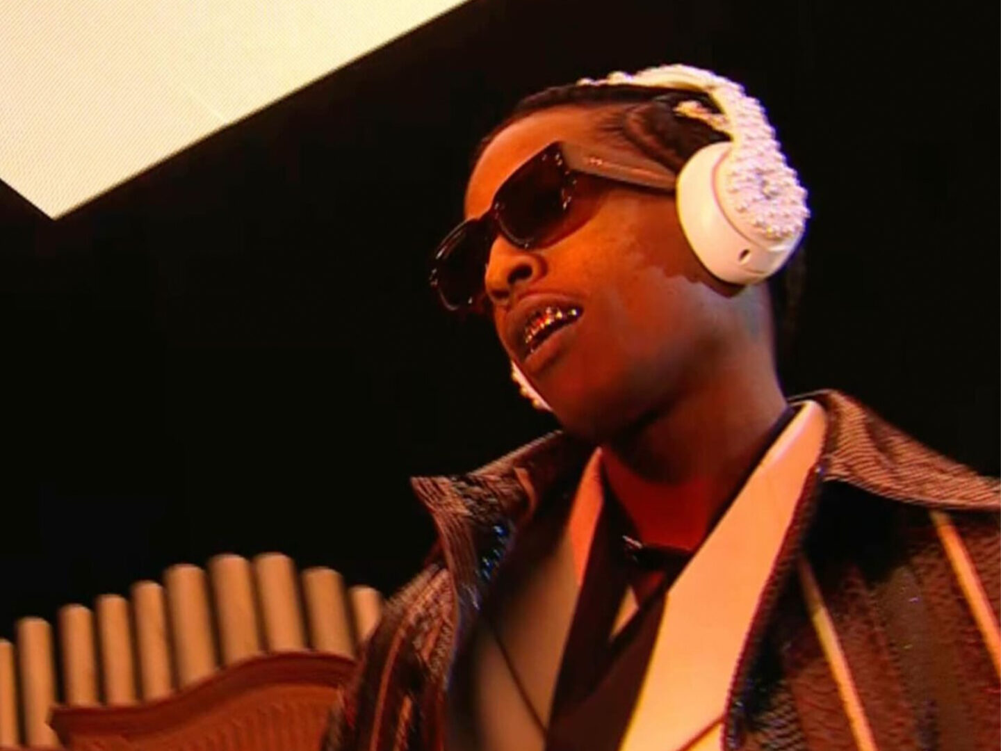 A$AP Rocky recubre con 1.200 perlas unos auriculares Beats