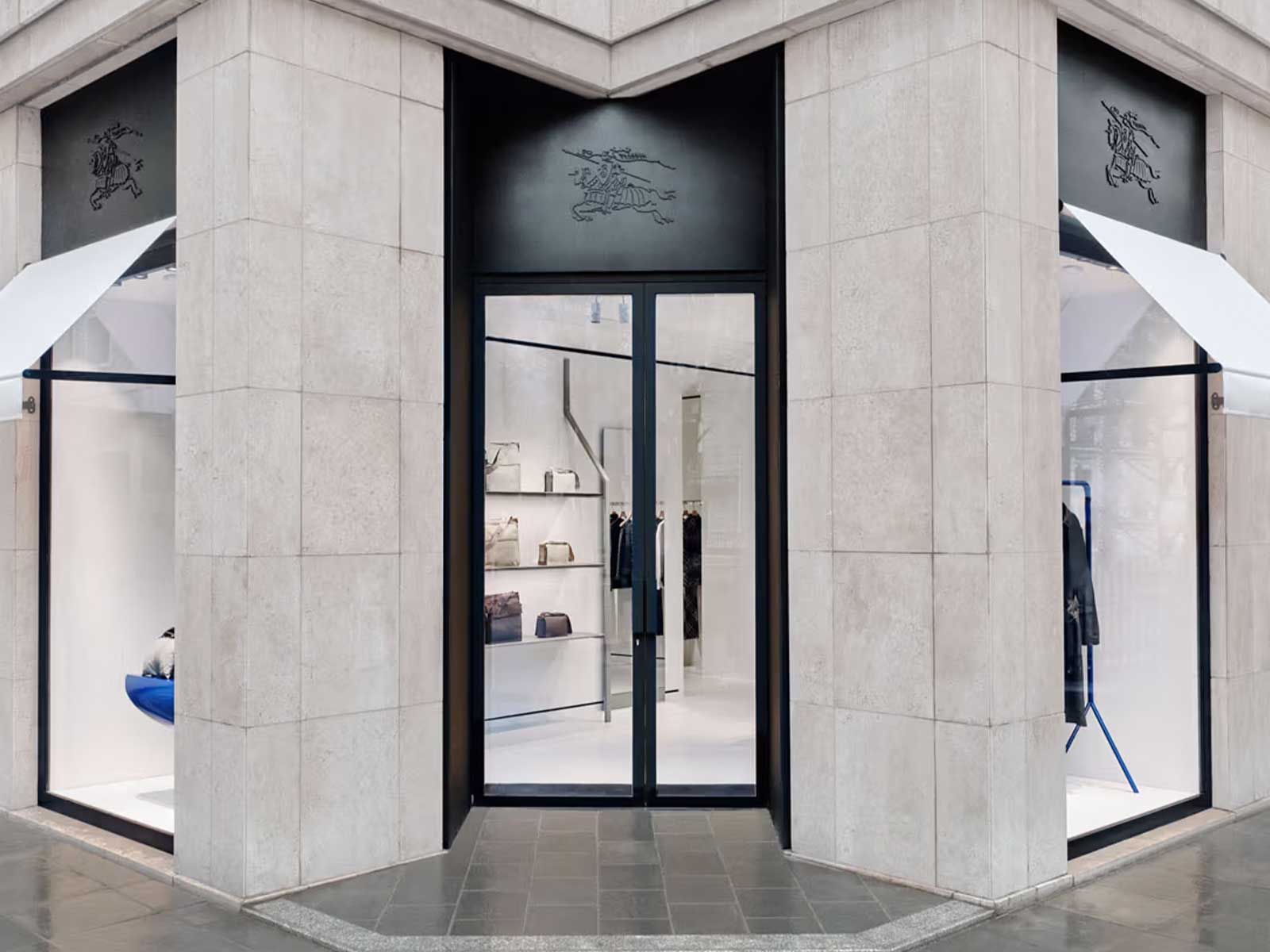 Burberry store champs elysees