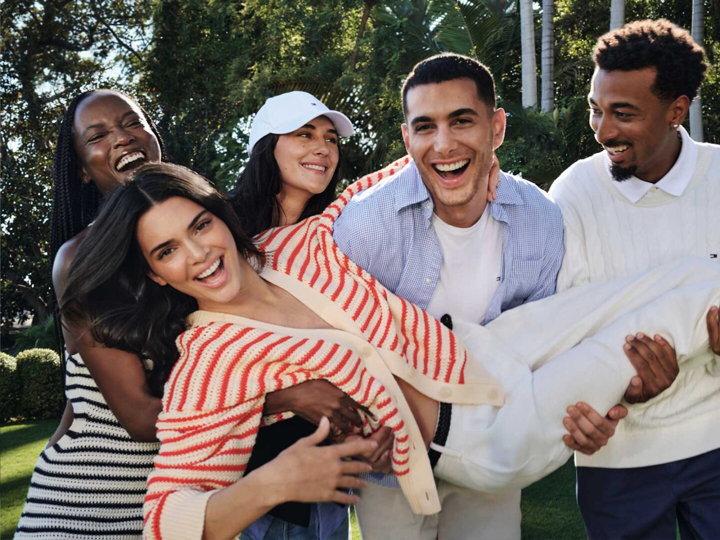 ‘Kendall and friends’ es la nueva campaña de Tommy Hilfiger Spring 24