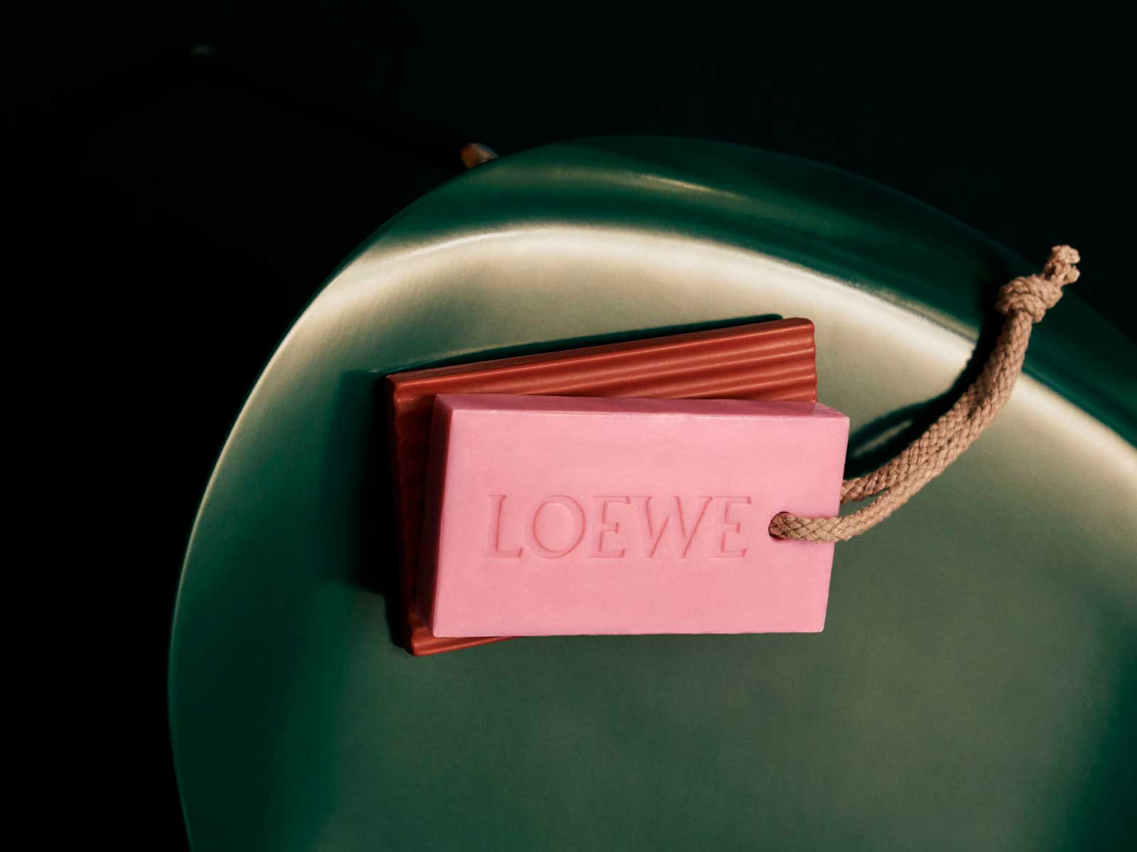 衛生日用品 LOEWE IVY Liquid Soap LOEWE Ivy Liquid Soap (360ml) | Harrods US