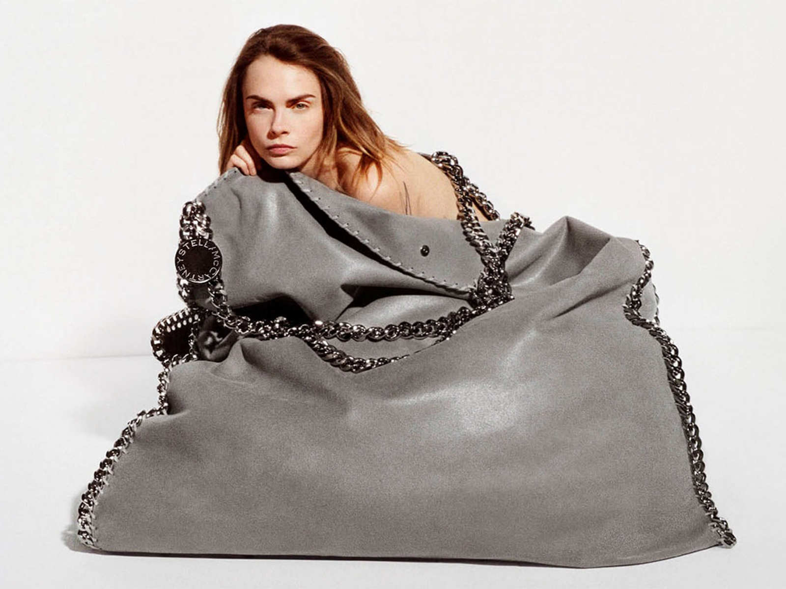 【STELLA MCCARTNEY】FALABELLA TOTE Women Grey Falabella Fold-Over Tote | Stella McCartney US