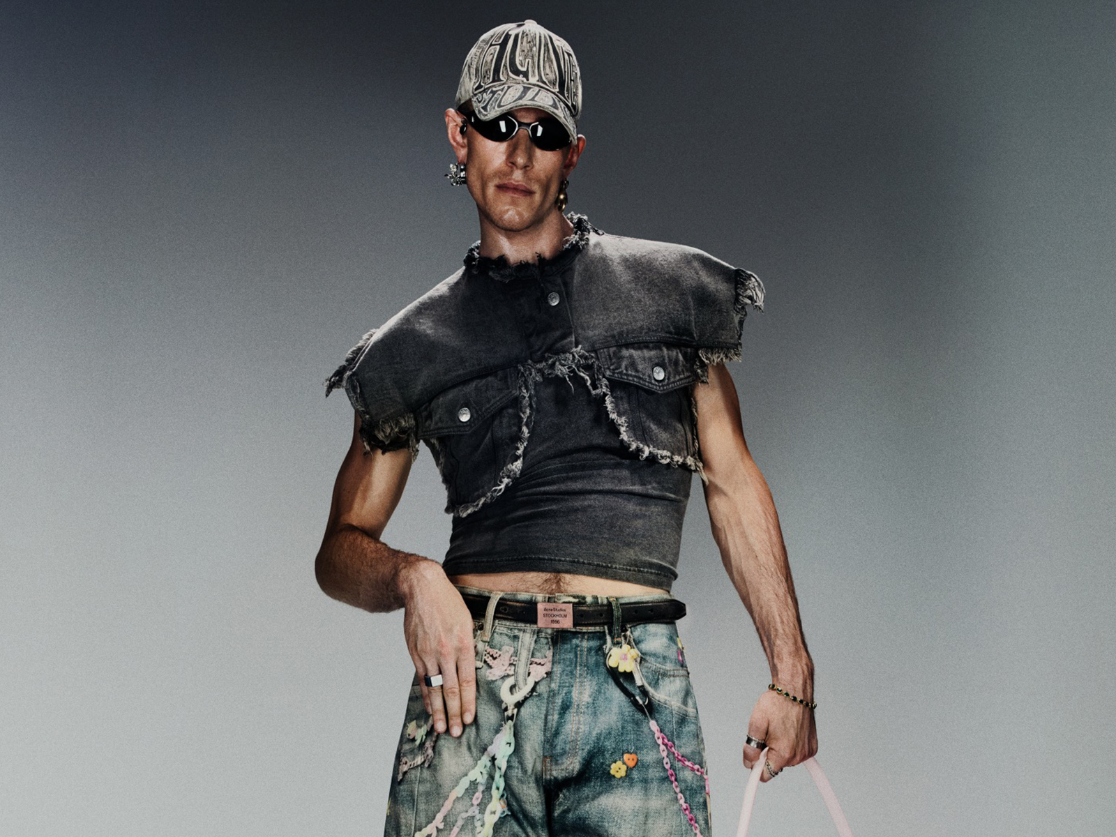 【超希少】Acne Studios Repurposed 第一弾 Lサイズ相当 Acne Studios draws a superhero in its SS25 collection - HIGHXTAR.