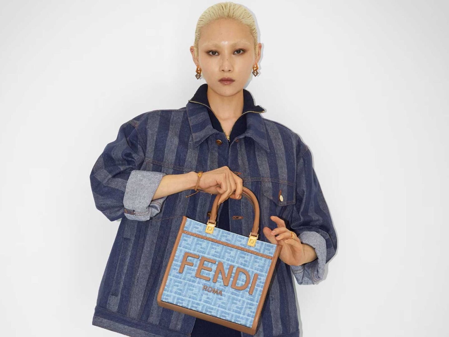 Fendi Summer Capsule y cómo llevar el total denim en tus complementos