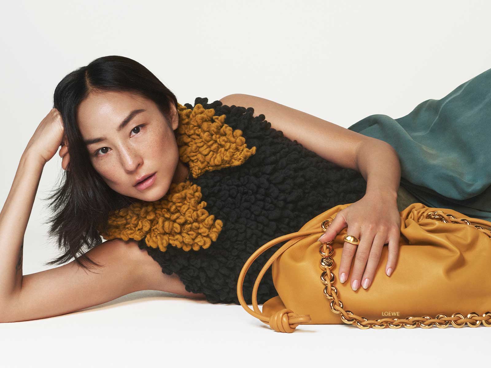Daniel Craig and Greta Lee star in LOEWE's FW24 campaign - HIGHXTAR.