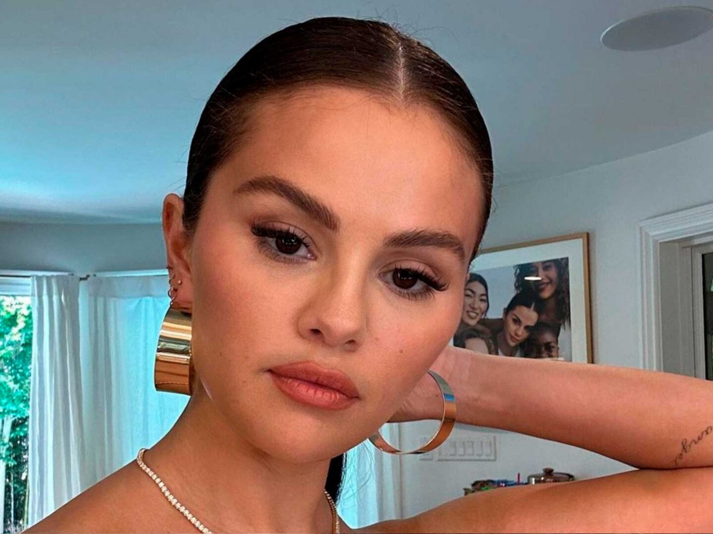 Selena Gomez denies rumours she has undergone plastic surgery