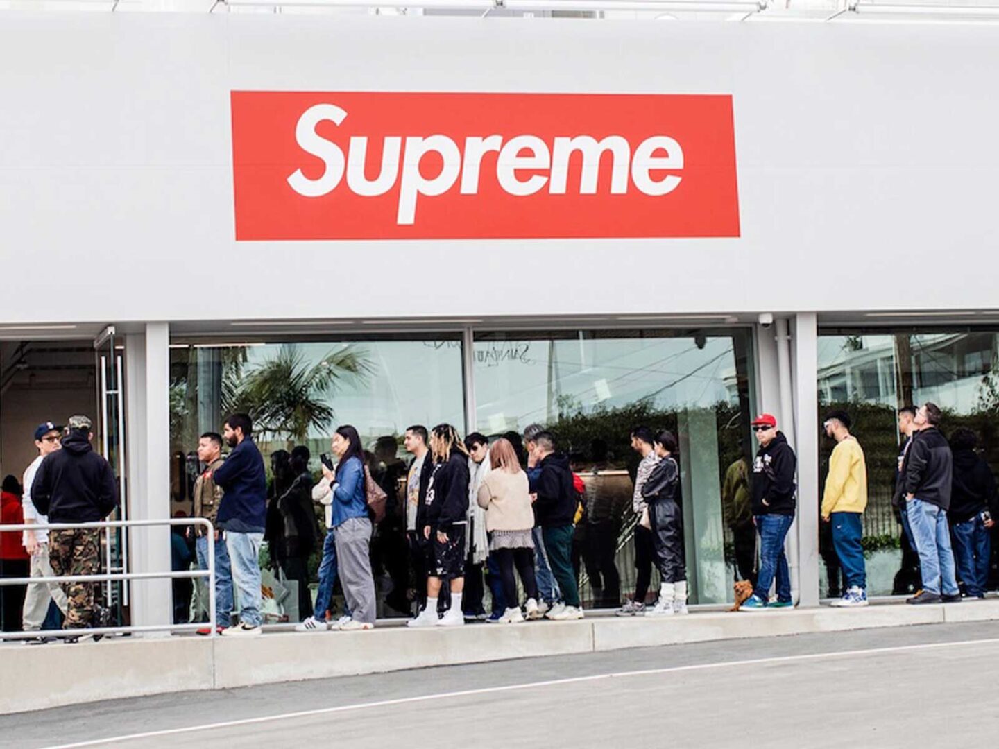 Essilor Luxottica compra Supreme a VF por 1.500 millones