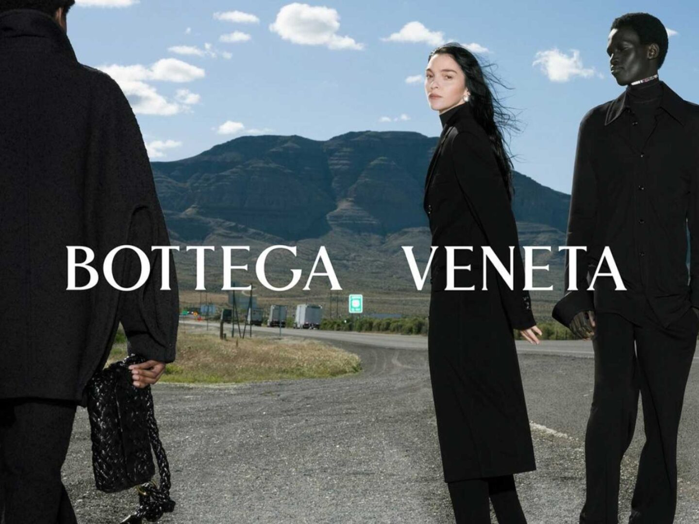 Bottega Veneta Winter 24: lujo introspectivo en el desierto americano