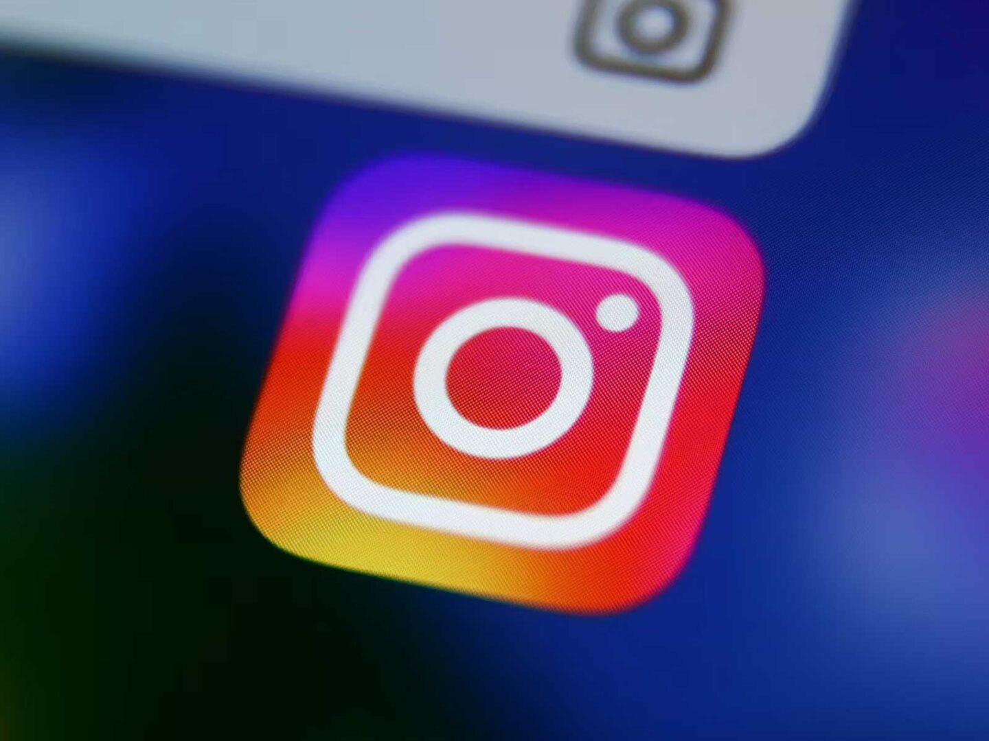 Instagram revolutionises its feed: from square to vertical