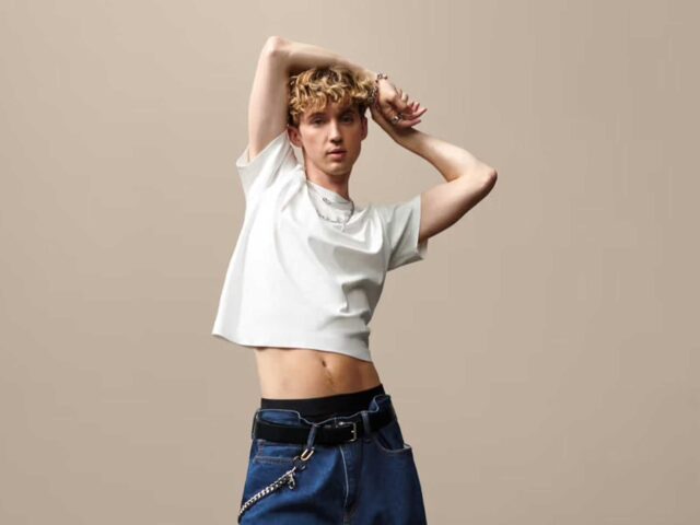 GAP recluta a Troye Sivan para la campaña de la colección Fall 24