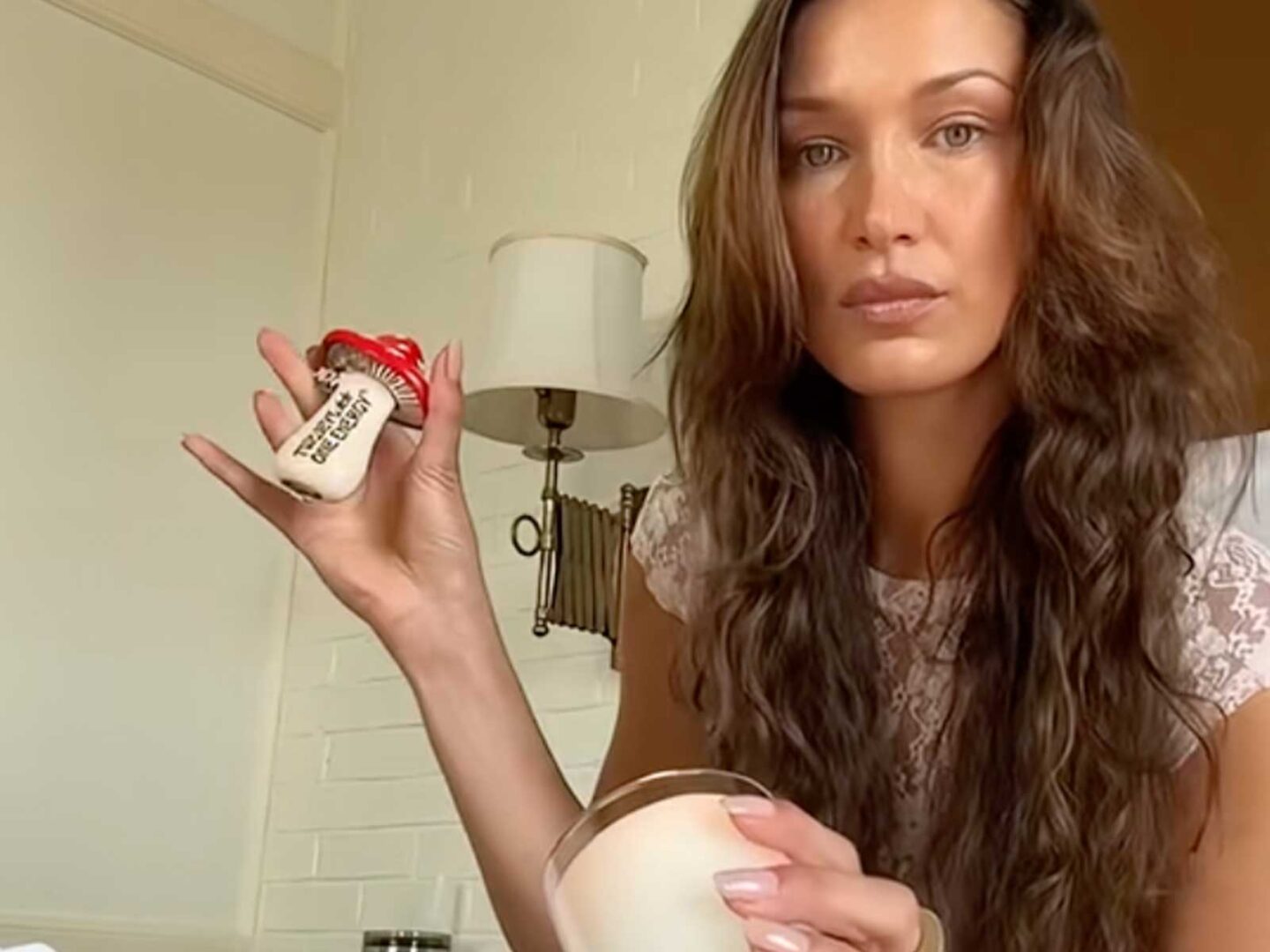 El imprescindible para el morning routine de Bella Hadid