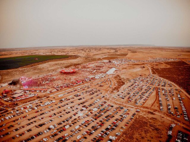 Monegros Desert Festival regresa en 2025 para celebrar su 32 cumpleaños