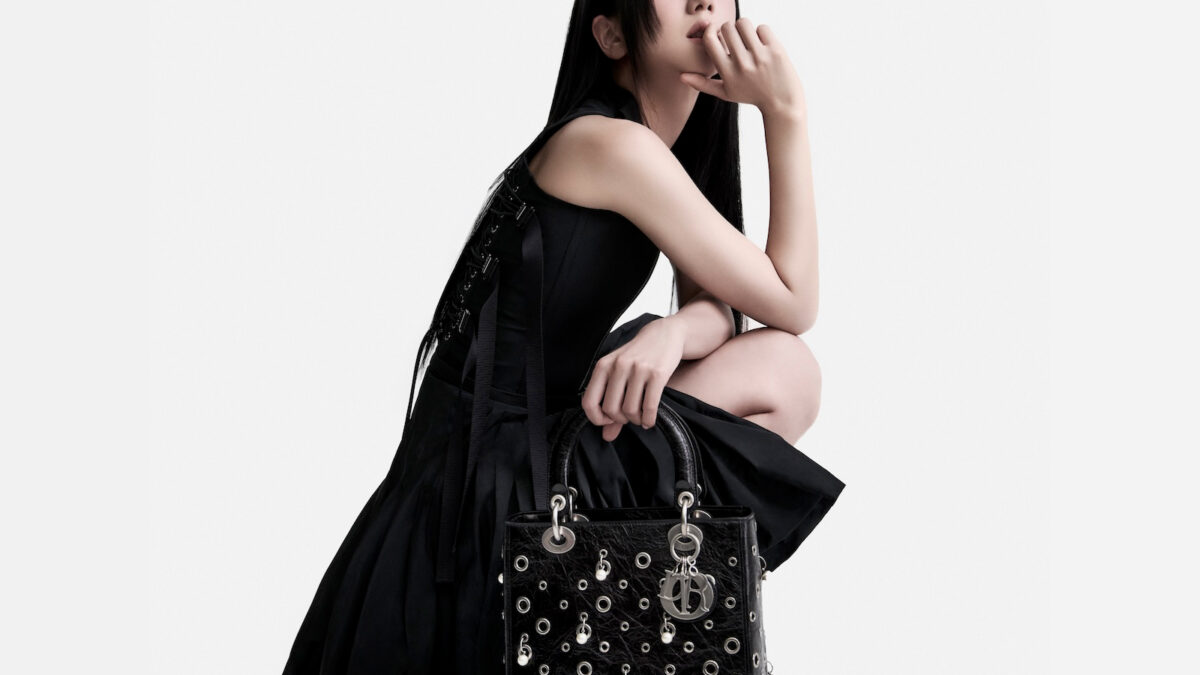JISOO愛用【人気☆新色追加】LADY D-JOY ミディアムバッグ DIOR | レディ D-ジョイ - Bags