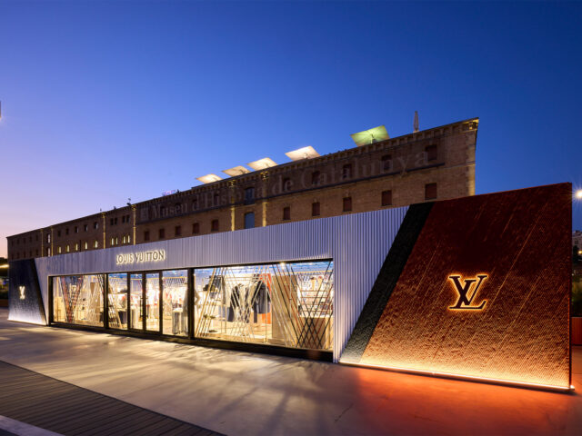 Louis Vuitton sets up a kiosk and pop-up store in Barcelona