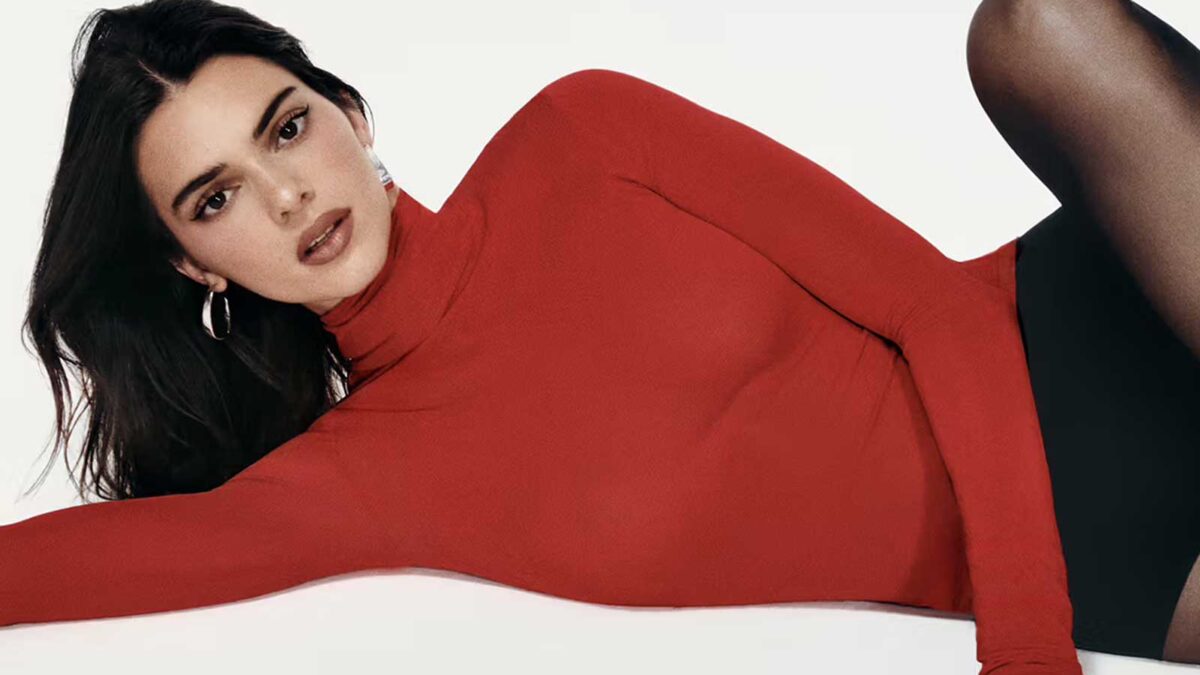 Kendall Jenner and Calzedonia: the triumphant return of tights - HIGHXTAR.