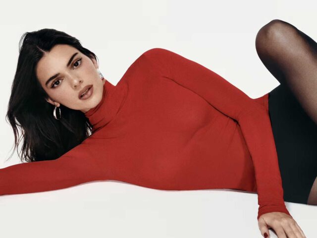 Kendall Jenner and Calzedonia: the triumphant return of tights